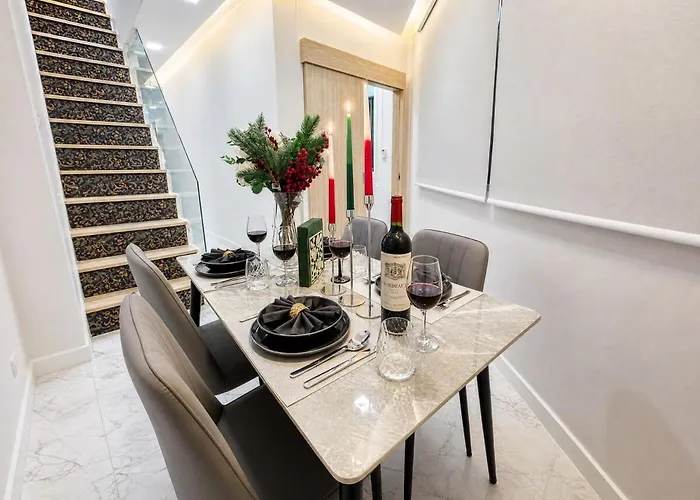 ヴィラ 2 Bedroom Luxury & Spacious House In Sathorn バンコク都