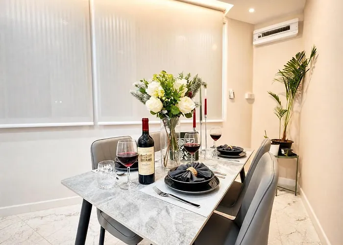 ヴィラ 2 Bedroom Luxury & Spacious House In Sathorn バンコク都